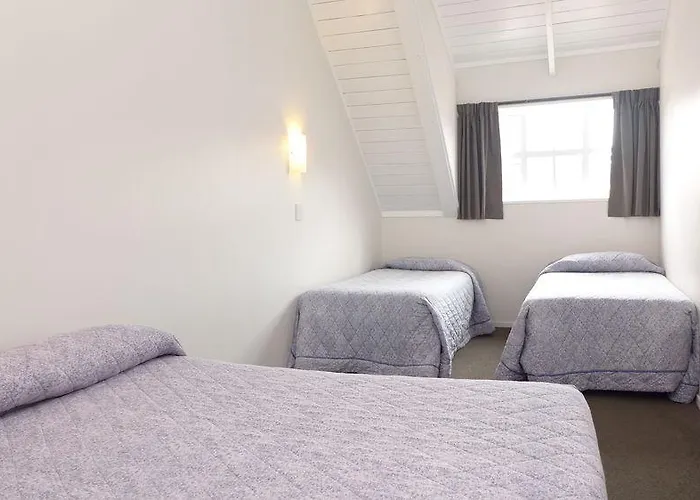 Midway Motel 3*